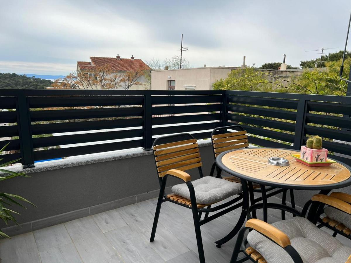 Dino Apartment Makarska