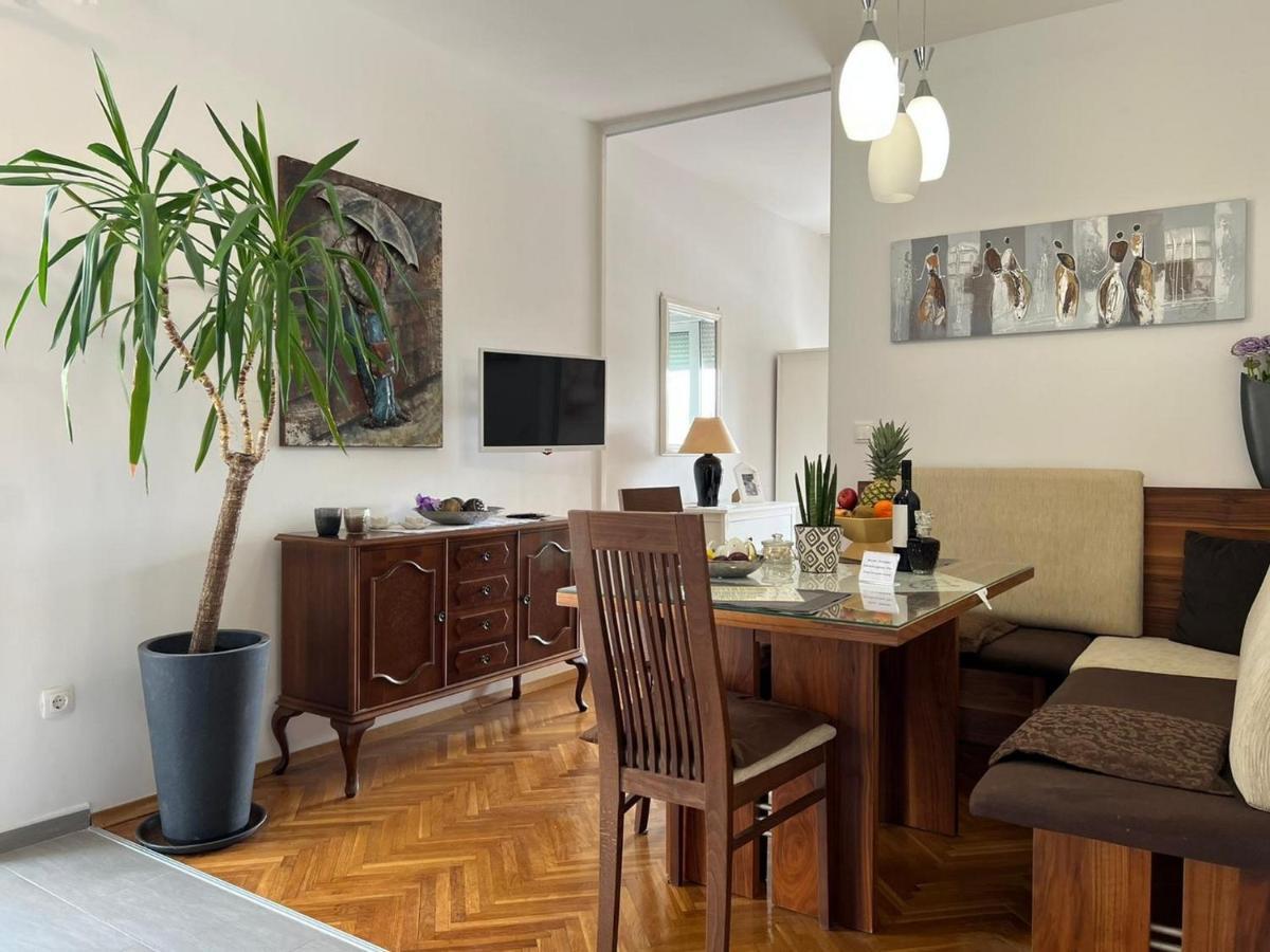 Dino Apartment Makarska