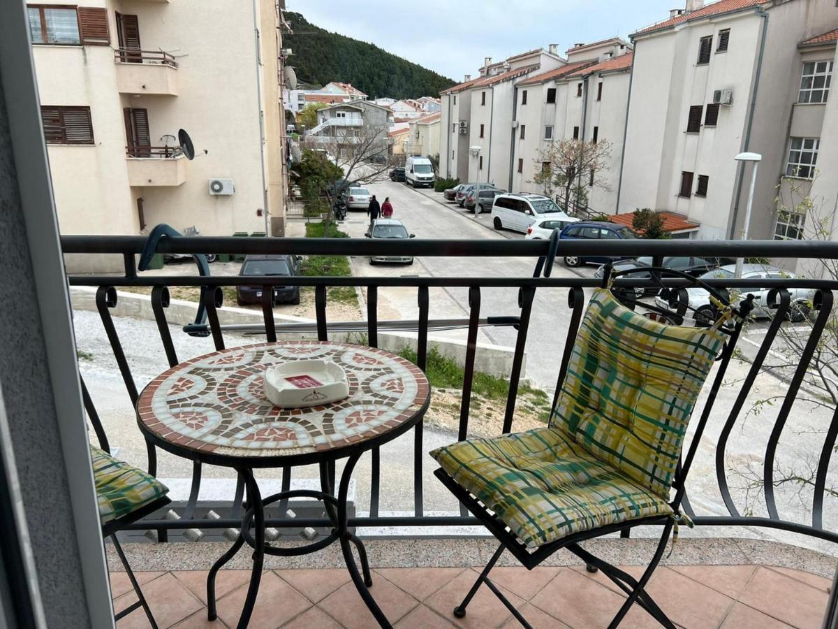 Dino * Makarska